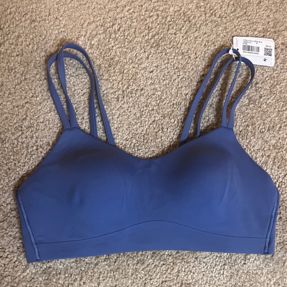 NWT lululemon ‘like a cloud bra’